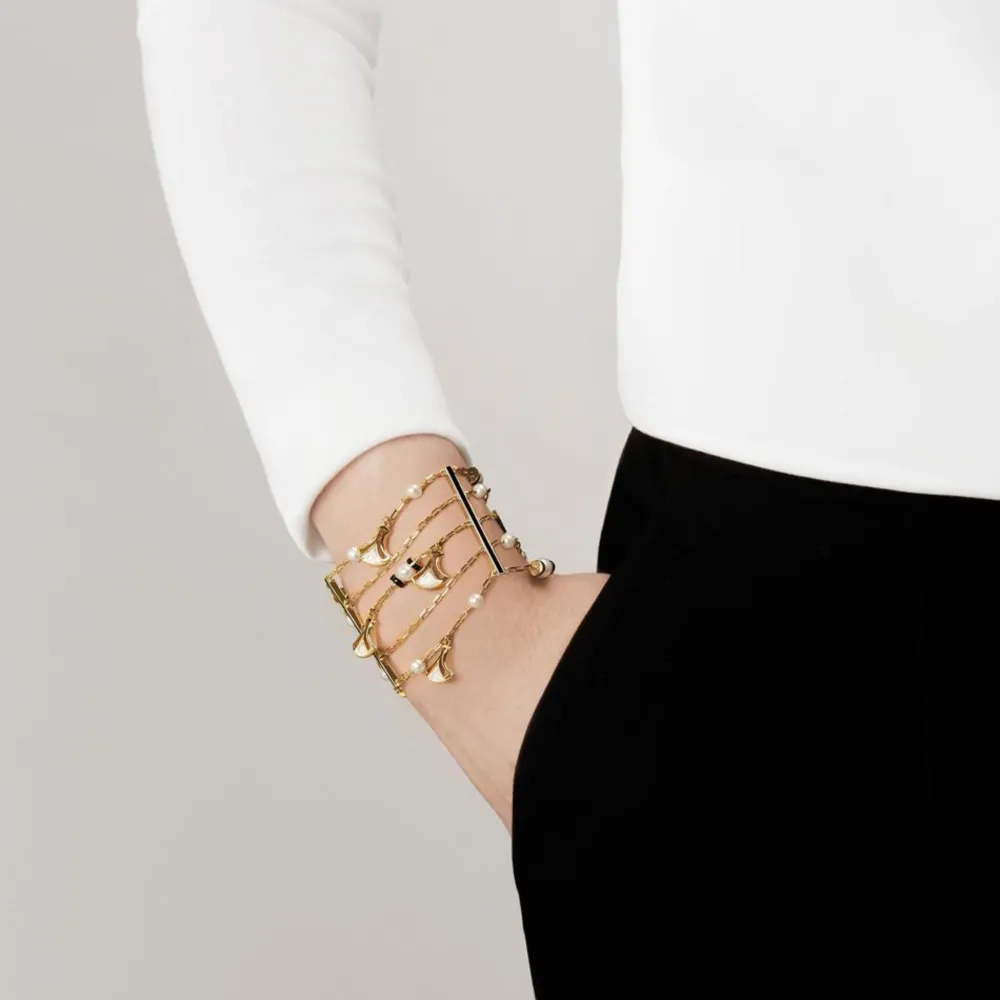 Store Larcade Cuff Bracelets